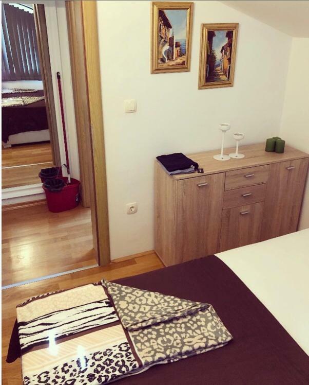 Bona Dea Seaside Apartment Trogir