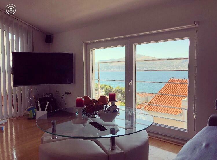 Bona Dea Seaside Apartment Trogir